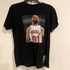Mitchell & Ness Hardwood Classics Dennis Rodman Graphic Tee Size M